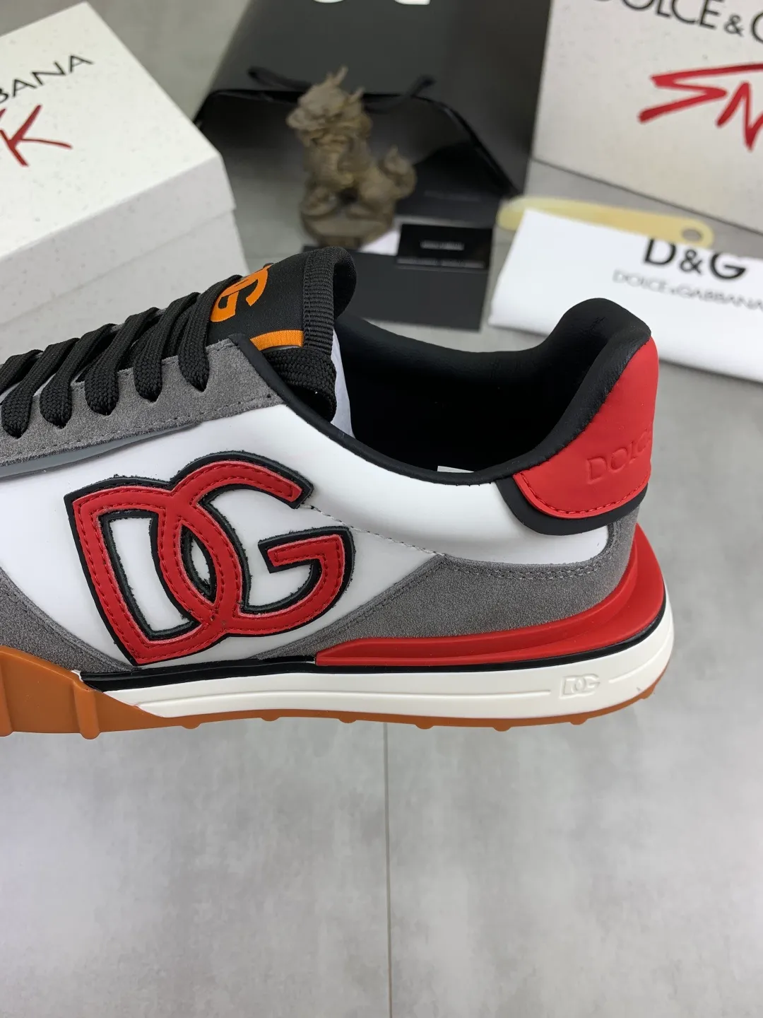 Men's men's shoes 💰P542 💰[New model] The latest hot style, top original quality, the official website synchronizes "DOLCE&GABBANA [Dolce & Gabbana] ~ High quality." The effect is low-top casual DG men's shoes, loved by many celebrities, using high-end imported first-layer calfskin splicing logo design + cowhide feet, simple and elegant, perfectly interpreting the latest inspiration of shoes, integrating classics and fashion, luxury dreams, and fashion. Suitable for drivers, light and comfortable to drive, light and breathable for outdoor travel, high-end quality, trustworthy, 5️⃣color🉑️choice! Code number: 38-46